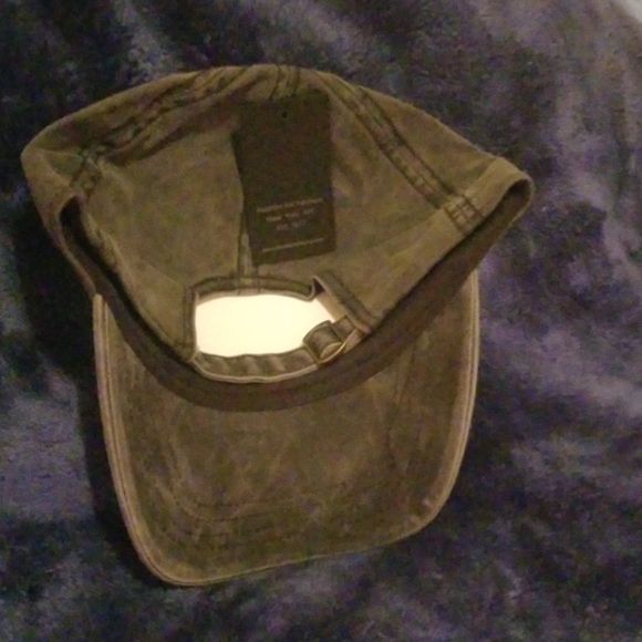 David and Young Grey "Social Distancing" hat - Picture 3 of 5